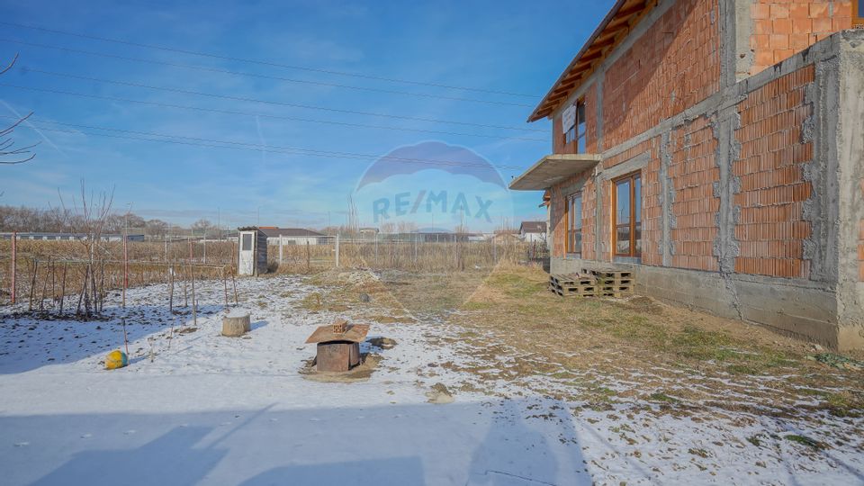 Comision 0% Casa la rosu, 6 camere, 500 mp teren, Stupini
