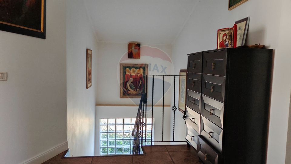 Casă / Vilă cu 5 camere de vânzare în zona Pipera