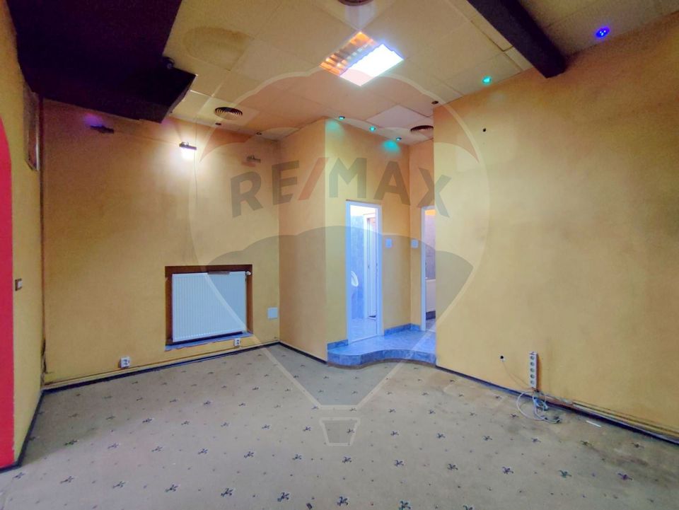 63sq.m Commercial Space for rent, Centrul Istoric area