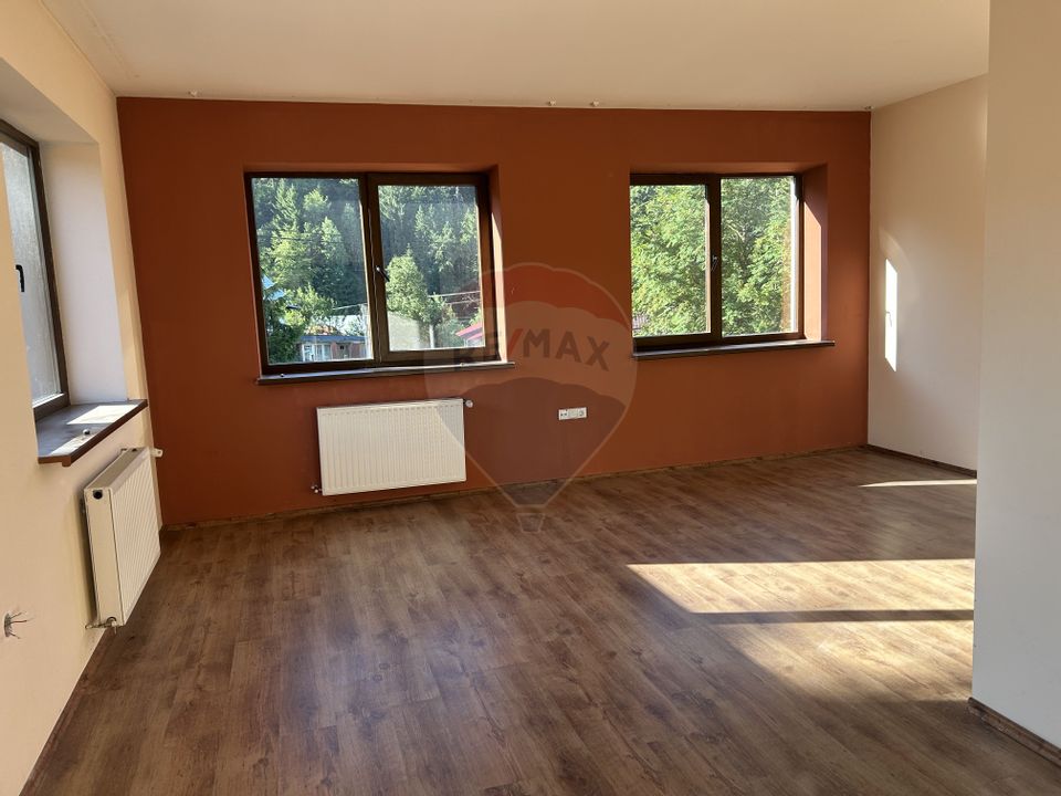 Hotel / Pensiune cu 30 camere de vânzare în zona Nord