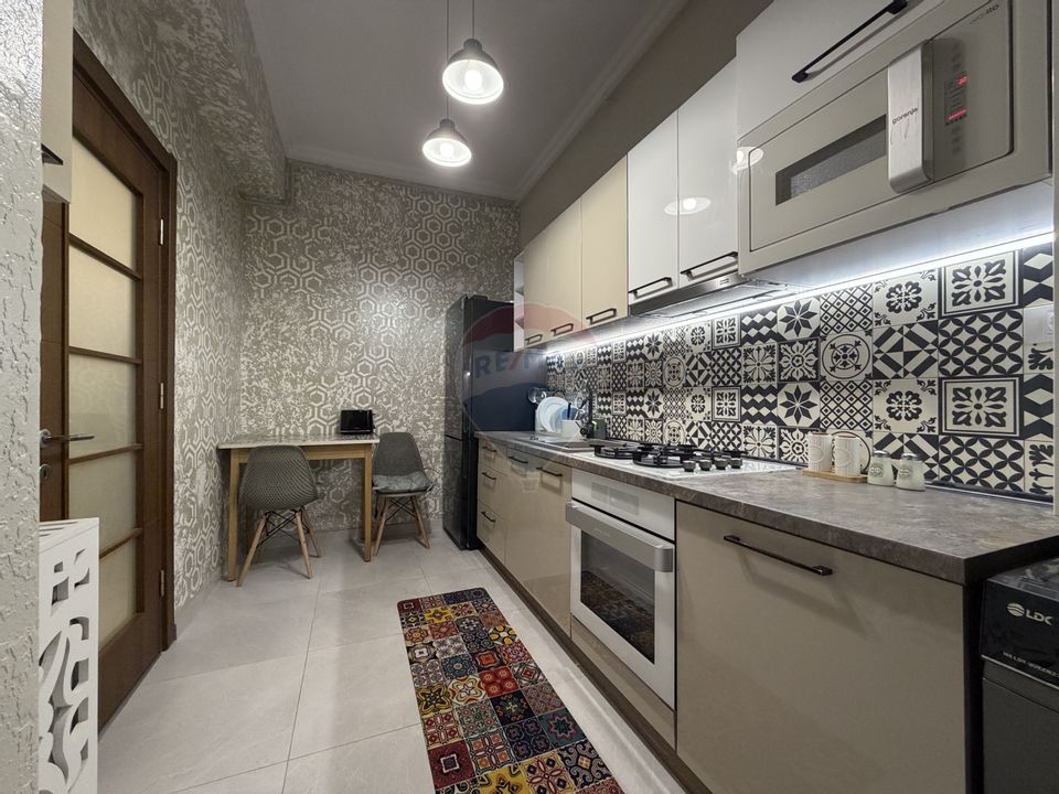 Apartament cu 2 camere de închiriat în zona Inel II