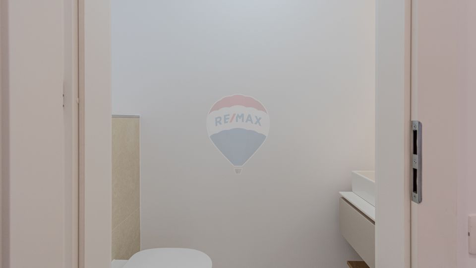 Clinica medicala-9 cabinete- URBAN PLAZA - bloc 15 parter!