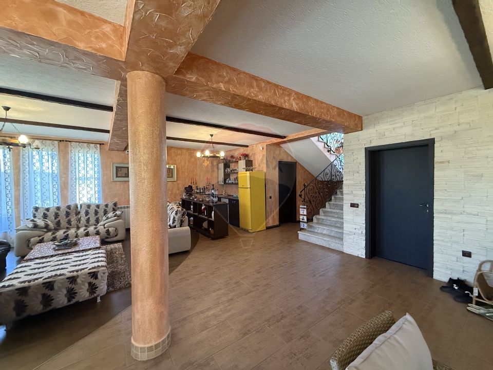 7 room House / Villa for sale, Central area