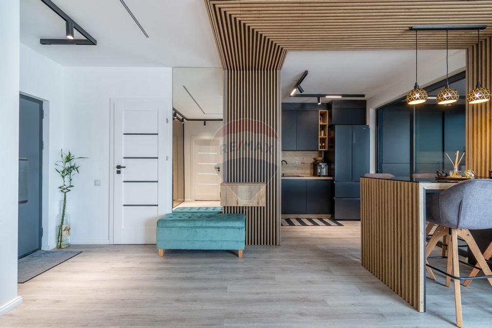 Apartament de vanzare, 2 camere, balcon inchis, zona BMW