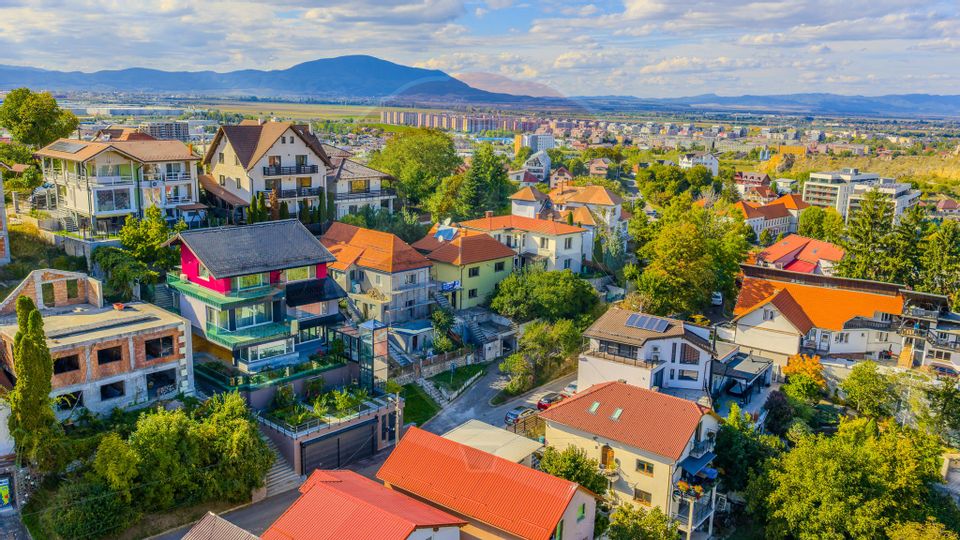 Casă individuală cu două unități locative. Zona Horia–Cloșca–Crișan