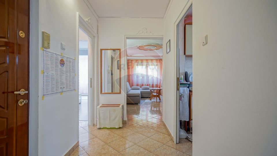 REZERVAT!  Apartament 4 camere|Racadau|Parcare|Boxa|Etj.Intermediar