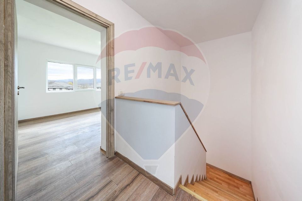 4 room House / Villa for sale