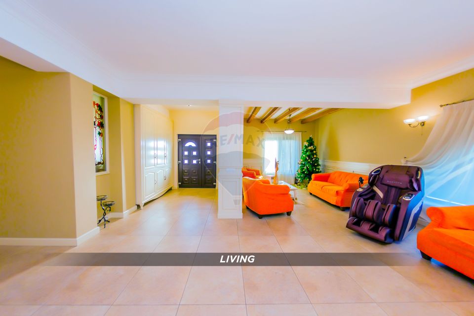 DE VANZARE Casa de Familie cu Piscina si Mult Spatiu Exterior