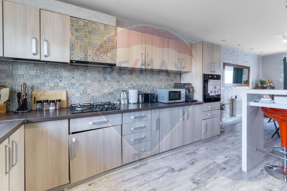 Casă / Vilă cu 4 camere de vânzare în zona Central