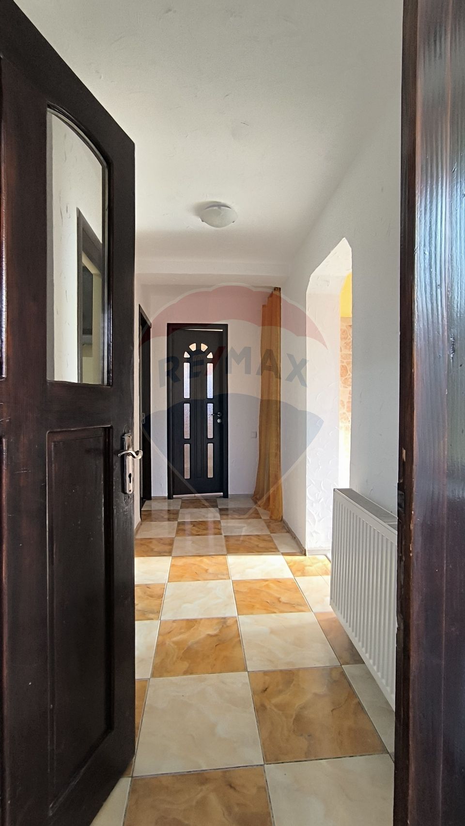 Apartament 3 camere de inchiriat în zona Dambul Rotund