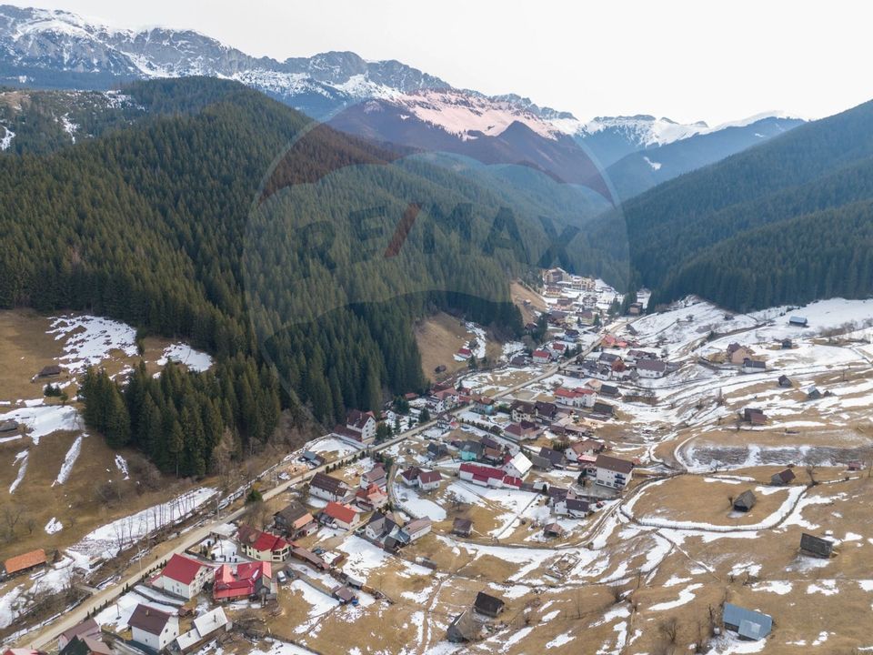 Land 1,091sqm Moieciu de Sus / Strada Valea Bangaleasa