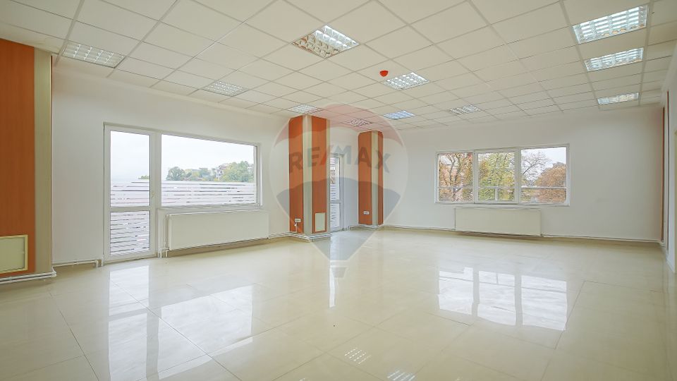 250sq.m Office Space for rent, Central area
