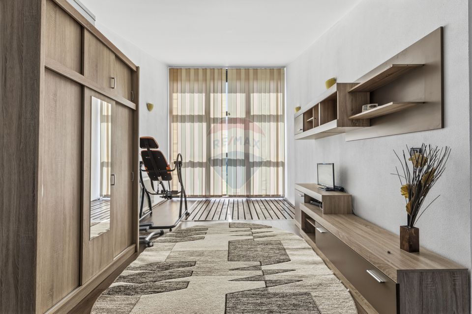 Casă cu 5 camere de inchiriat in Sofronea,Arad