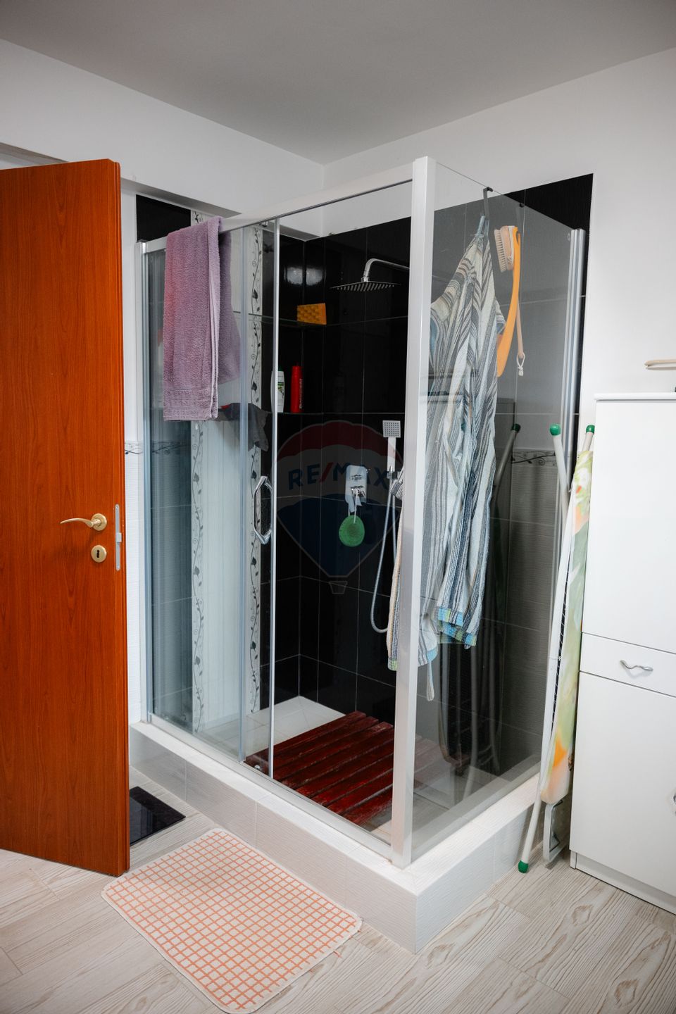 Casă / Vilă cu 5 camere de vânzare