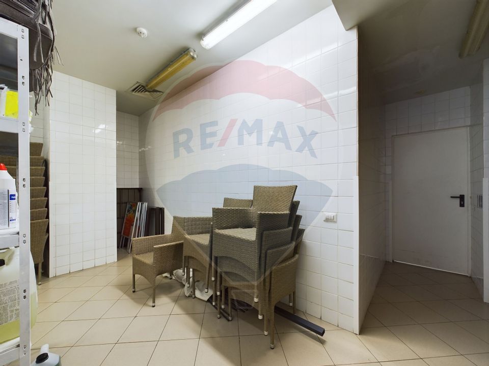 300sq.m Proprietate specială for rent, Centrul Istoric area