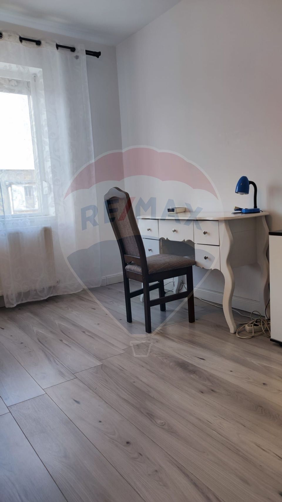 Apartament 2 dormitoare de inchiriat zona Magheru