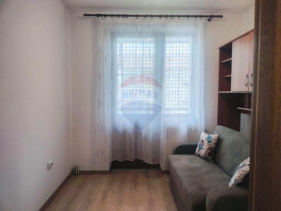 Apartament cu trei camere în zona Vitrometan- de inchiriat