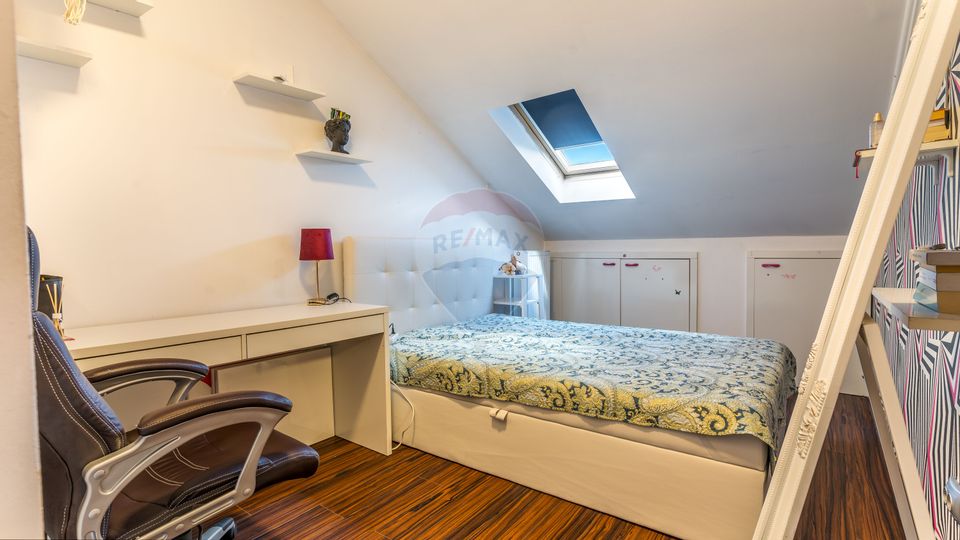 4 room Apartment for sale