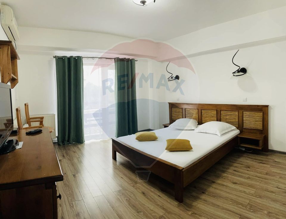 Hotel / Pensiune cu 19 camere de vânzare/zona Murighiol