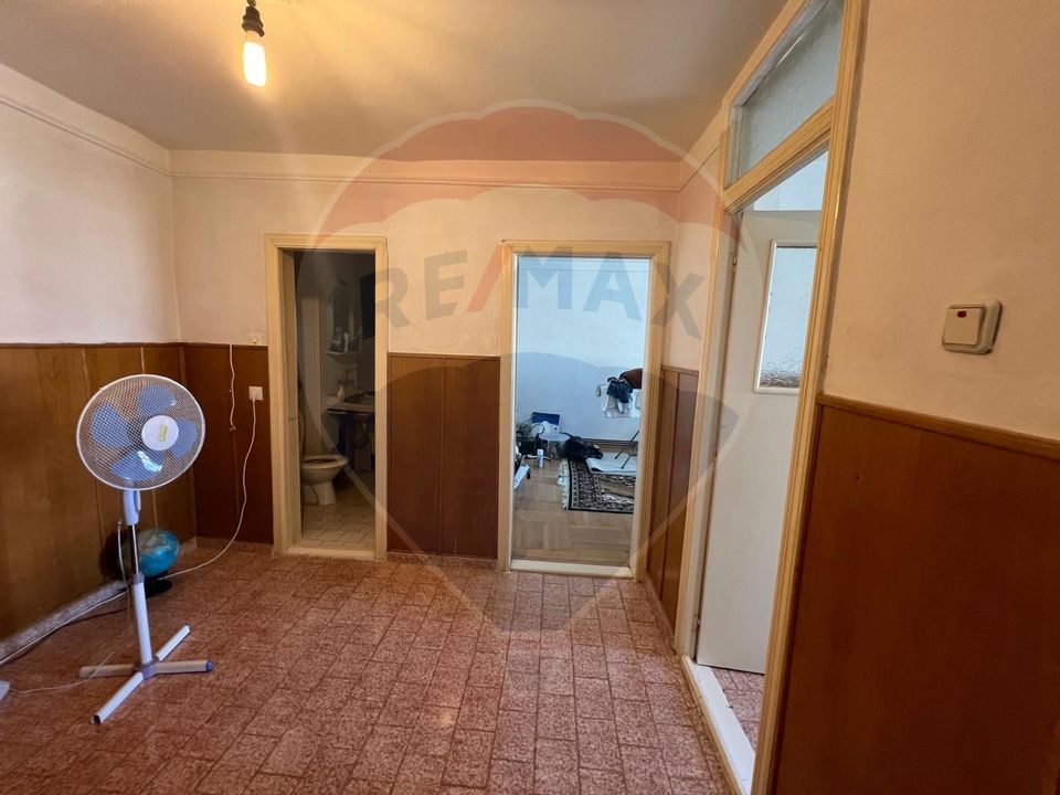 Apartament cu 2 camere în zona Brailei