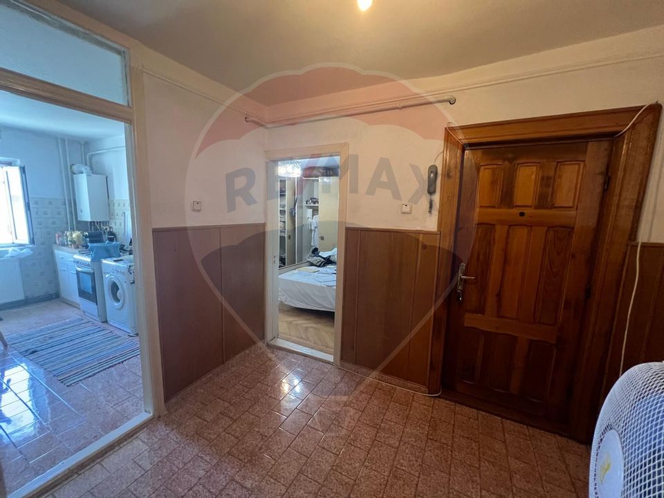 Apartament cu 2 camere în zona Brailei