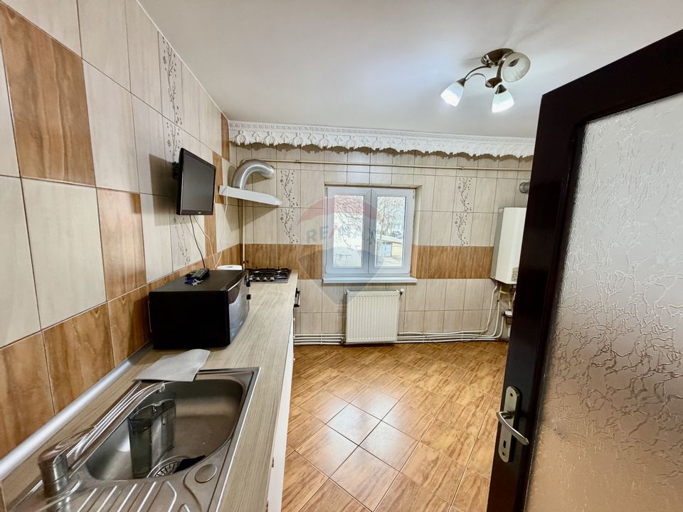 Apartament 3 camere etaj 1