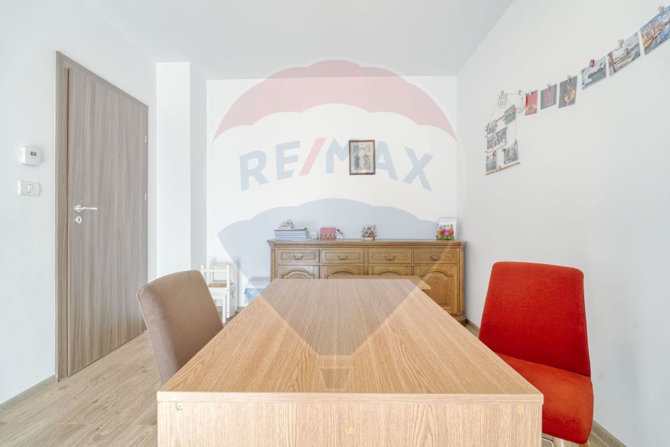 REZERVAT! Apartament 2 camere pretabil locuință sau cabinet