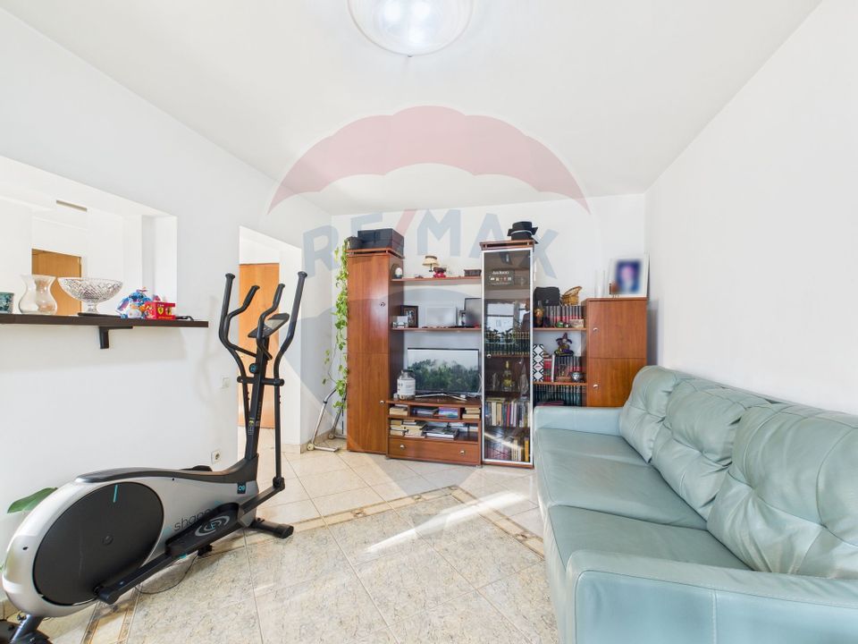 Apartament cu 3 camere cu centrala proprie langa metrou Iancului