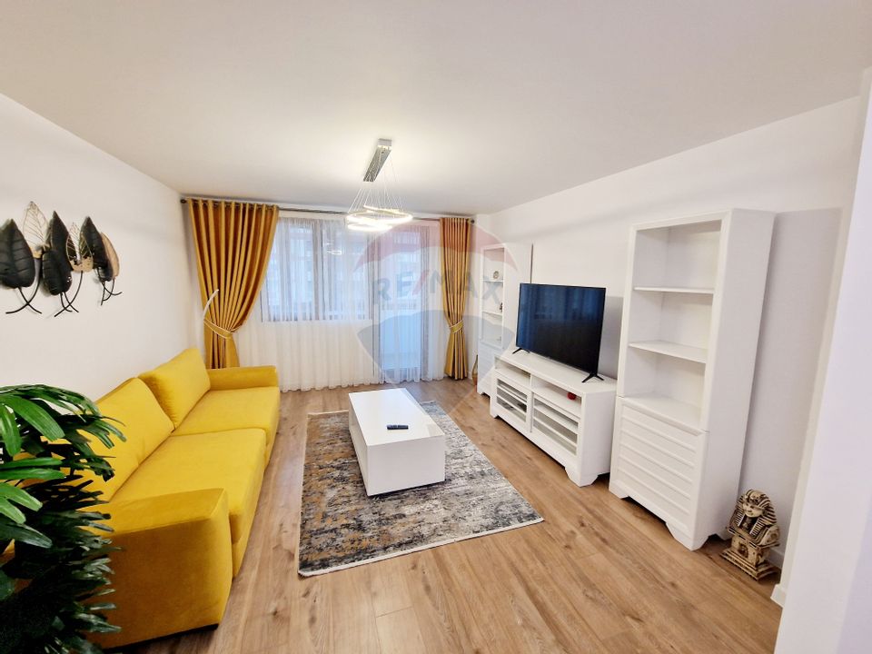 Apartament cu 3 camere de vânzare în Cartier Tei