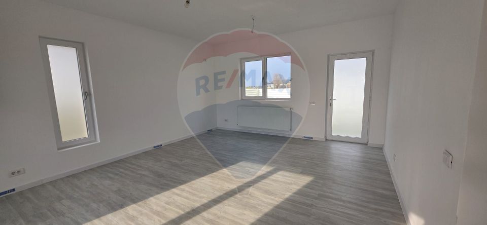 3 room House / Villa for sale