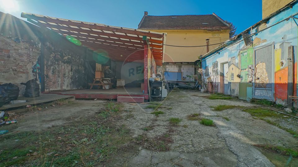 250sq.m Commercial Space for rent, Brasovul Vechi area