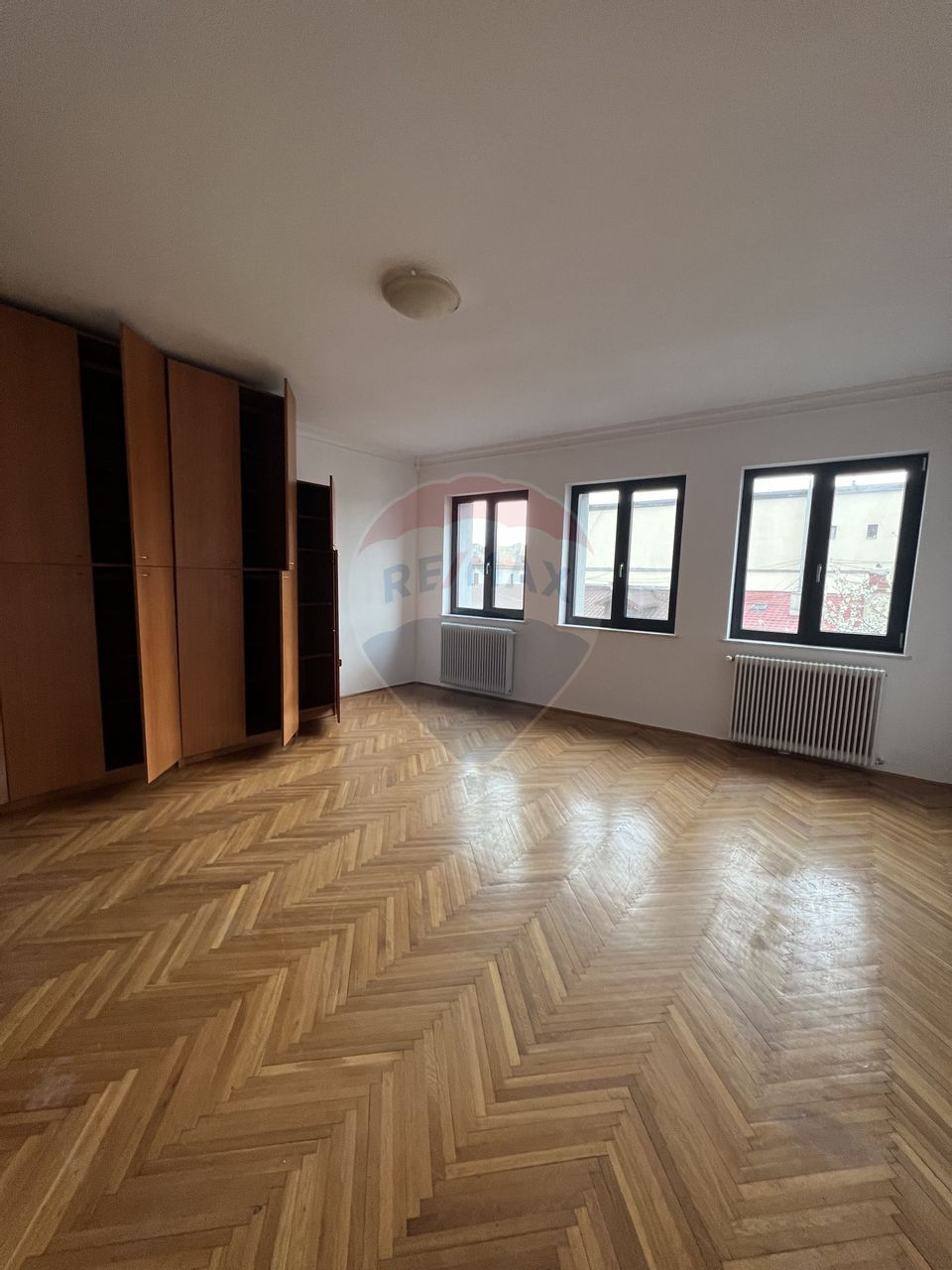 12 room House / Villa for rent, Cotroceni area