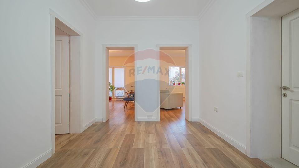 Apartament în casă cu 3 camere de vânzare în zona Brașovul Vechi