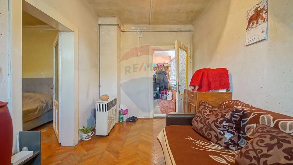 Casă cu două corpuri+teren 230 mp De Vanzare, Strada Carierei, Brașov