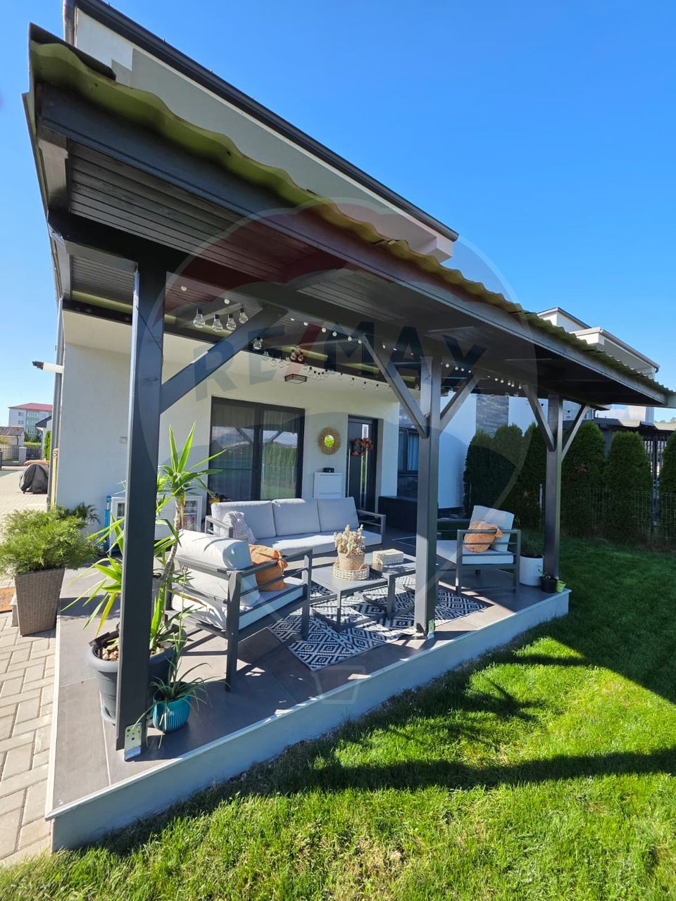 Casa noua Strada Aviatorilor Medias