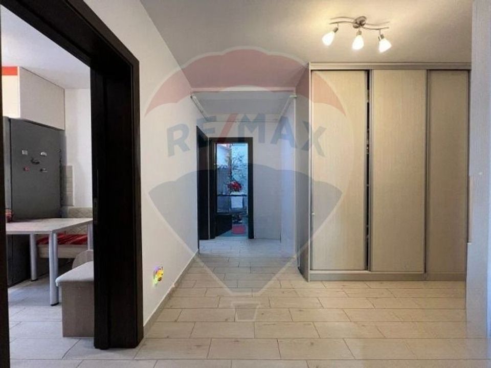 Apartament cu 3 camere de vânzare