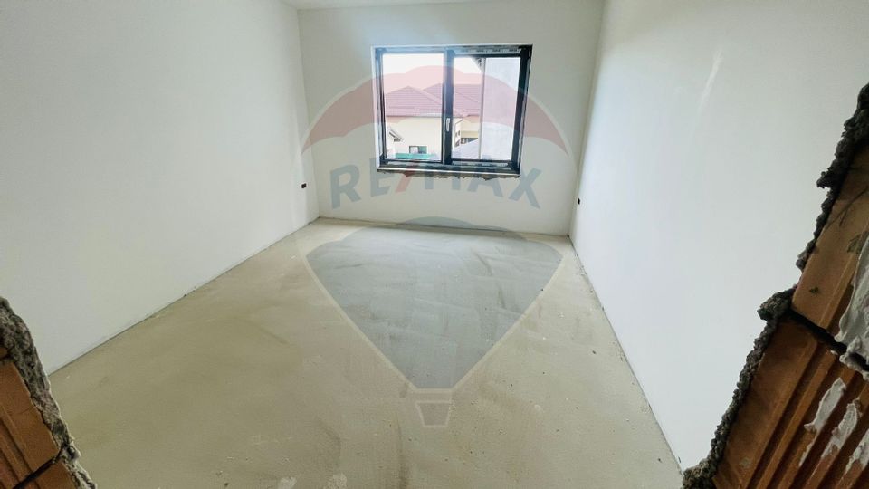 Casă de vânzare Brasov – 3 dormitoare, 3 băi, 140 mp utili