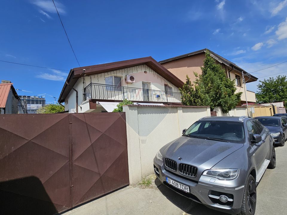 5 room House / Villa for sale, Petricani area