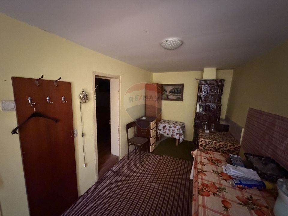 Casă cu teren Tifesti