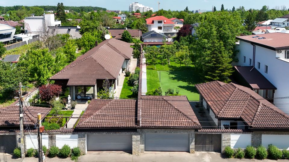 Vilă + casă de oaspeți + casă angajați | 12 camere | 530mp | Mogoșoaia