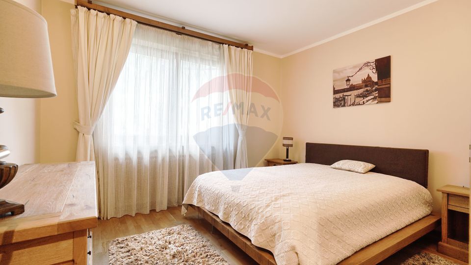 Apartament centru istoric cu garaj și loc de parcare