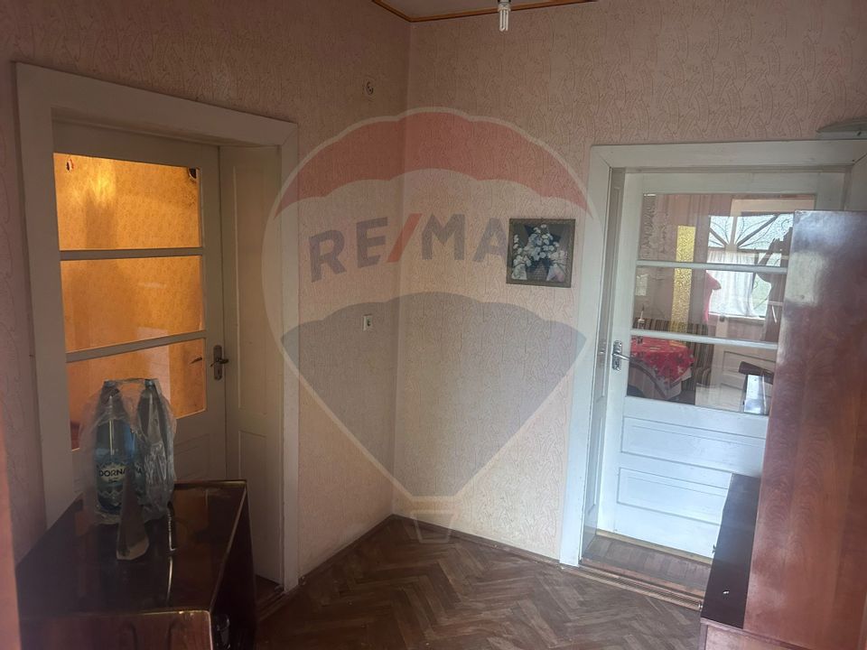 3 room House / Villa for sale, Ferneziu area