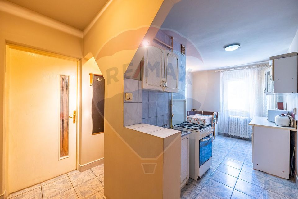 Apartament 2 camere de închiriat - Zona Aurel Vlaicu