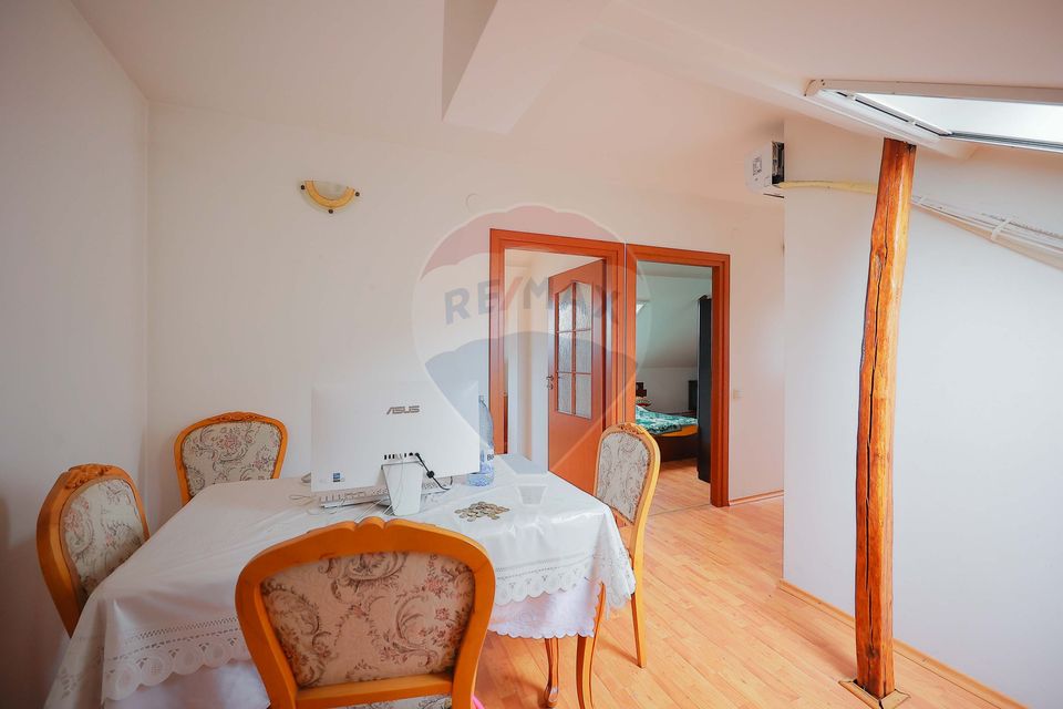 Apartament cu 2 camere, de închiriat, la casă, în Ioșia