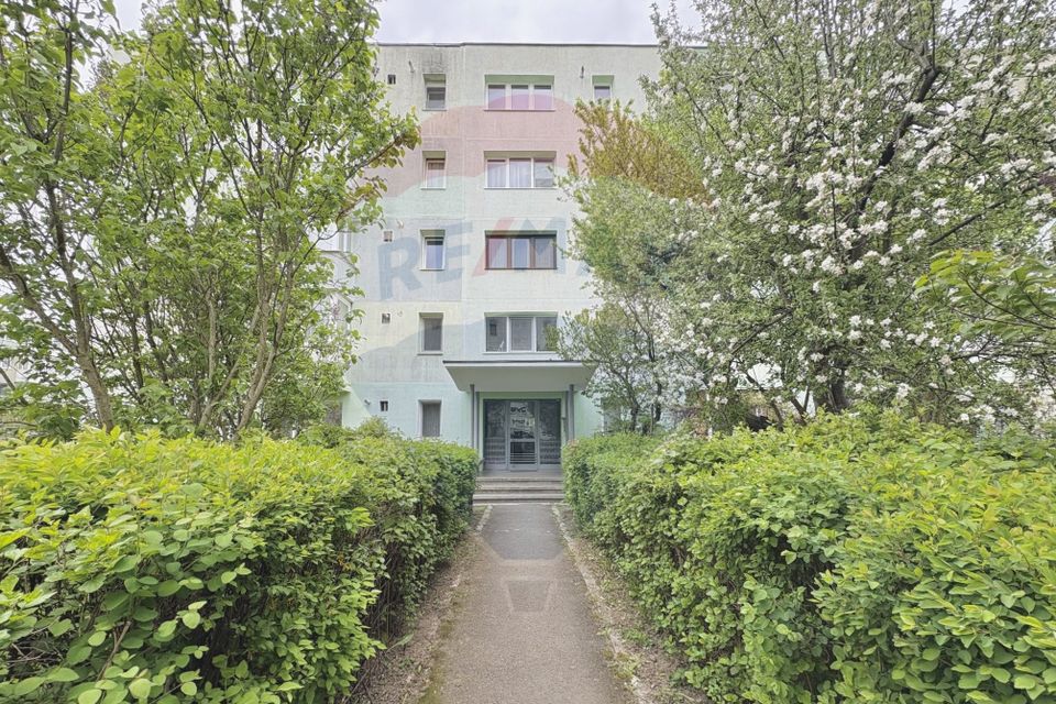 Garsonieră decomandată – zona Micșunica | Etaj 1 | Orientare sudica