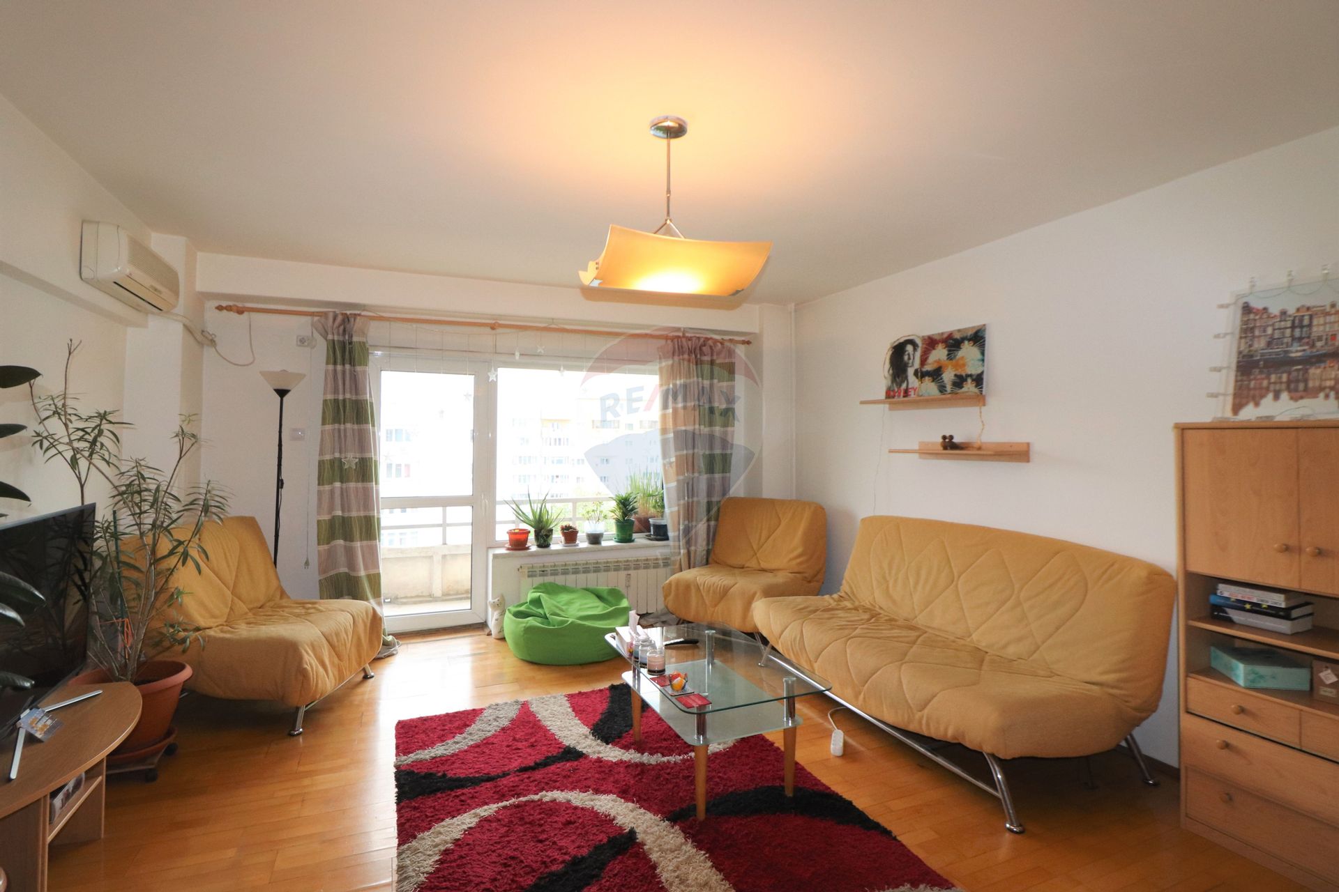 Apartament 2 camere inchiriere in bloc de apartamente Bucuresti, P-Ta Unirii