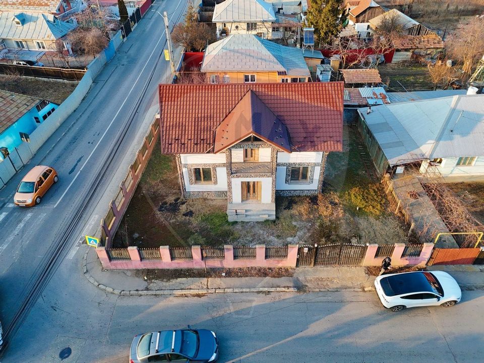 6 room House / Villa for sale, Izvoare area