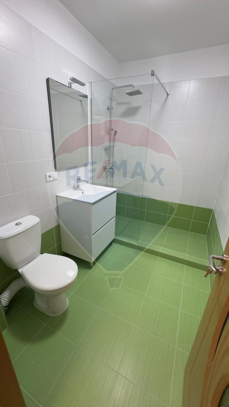 Apartament de închiriat cu 3 camere nou Daliei 2H