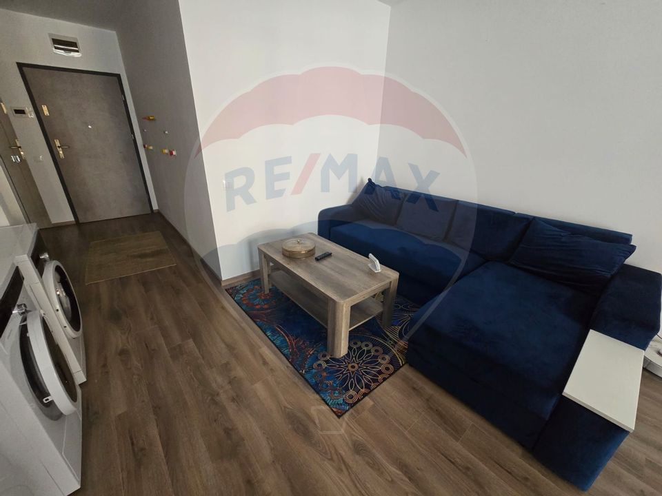 Apartament cu 3 camere de închiriat în zona Buna Ziua