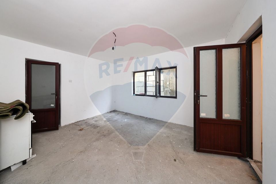 Vilă cu 3 camere de vânzare în Sacele